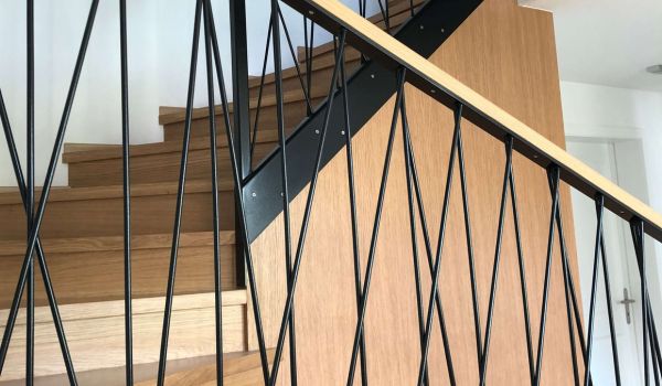 Escalier et garde-corps métalliques sur mesure réalisés par AWA Constructions Métalliques